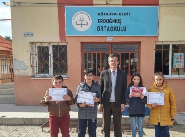 Türkiye Odalar ve Borsalar Birliği Erdoğmuş Ortaokulu Fotoğrafı